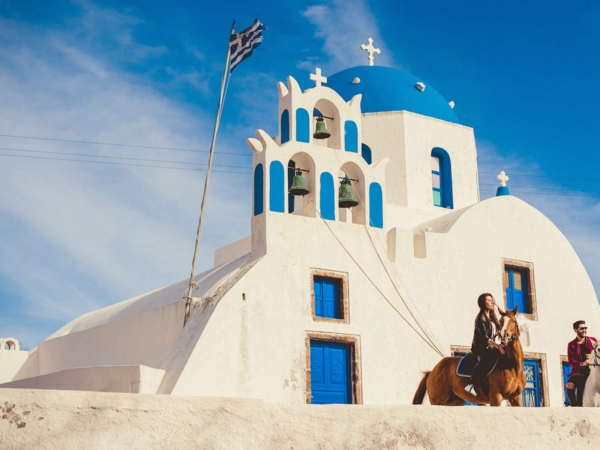 Private Half Day Bus Tour of Santorini's South Side